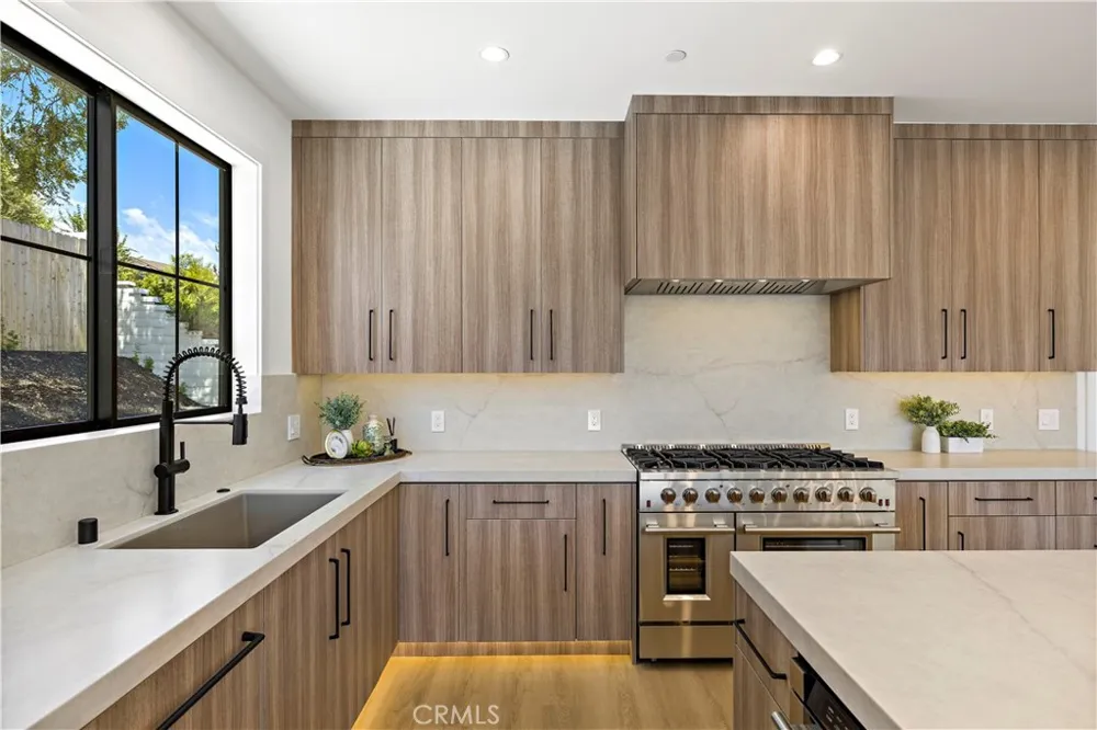 24142 AMURRO Mission Viejo, CA 92691