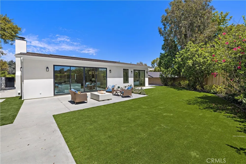 24142 AMURRO Mission Viejo, CA 92691