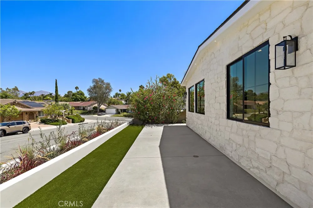 24142 AMURRO Mission Viejo, CA 92691
