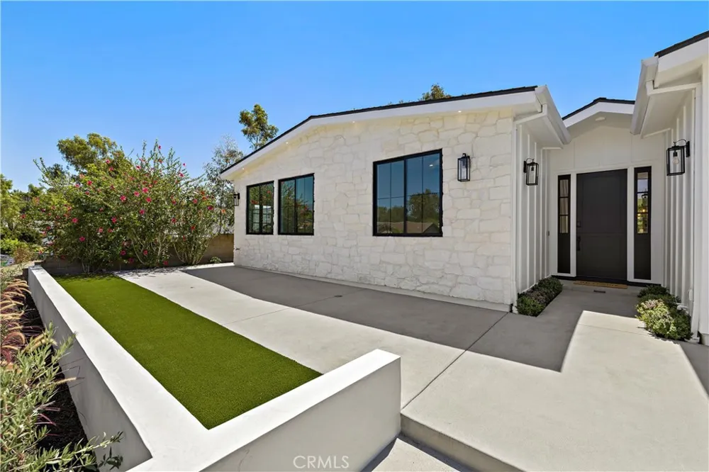 24142 AMURRO Mission Viejo, CA 92691