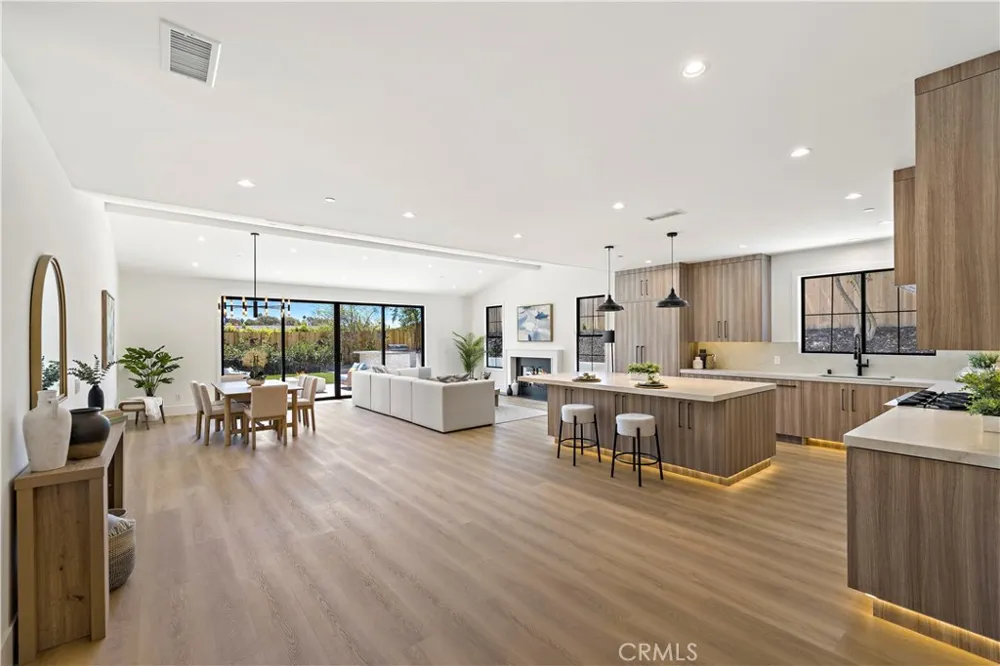 24142 AMURRO Mission Viejo, CA 92691