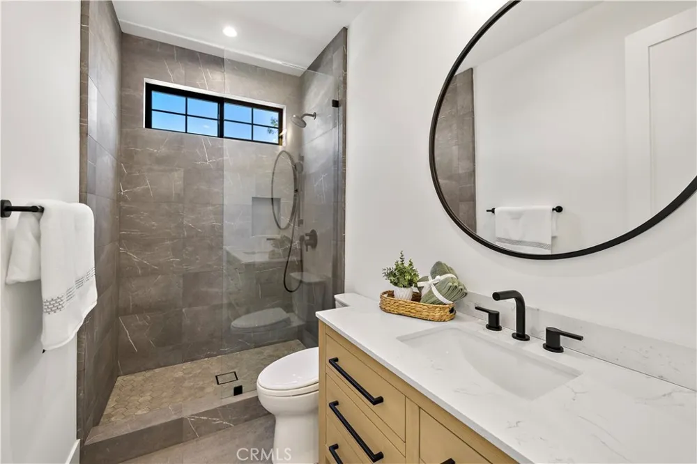 24142 AMURRO Mission Viejo, CA 92691
