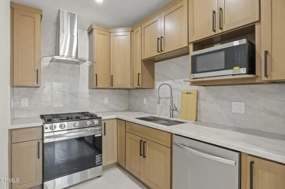 934 Sharon Lane Ventura, CA 93001