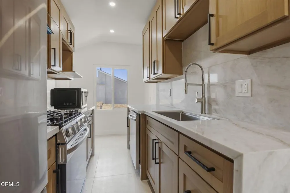 934 Sharon Lane Ventura, CA 93001
