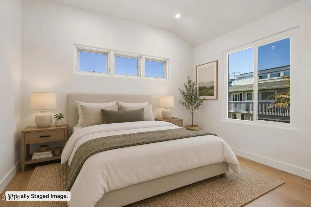 934 Sharon Lane Ventura, CA 93001