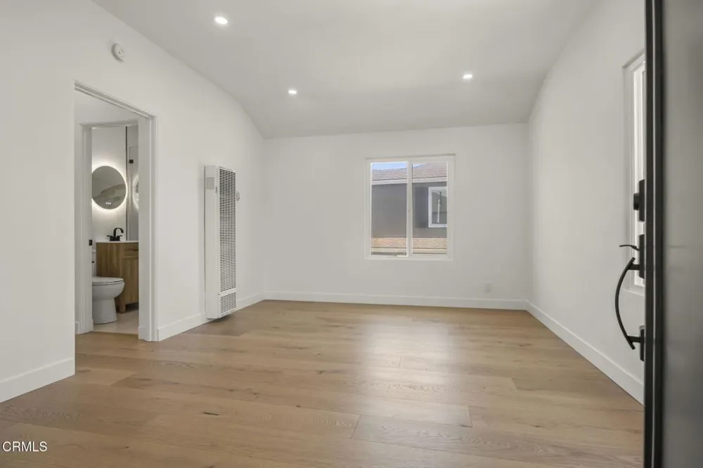 934 Sharon Lane Ventura, CA 93001