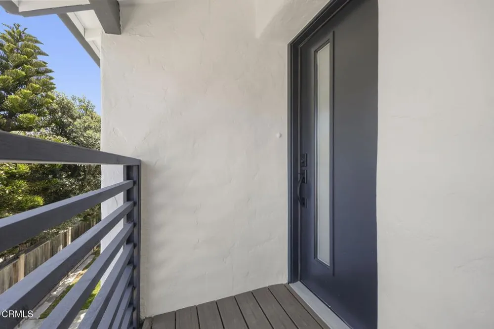 934 Sharon Lane Ventura, CA 93001