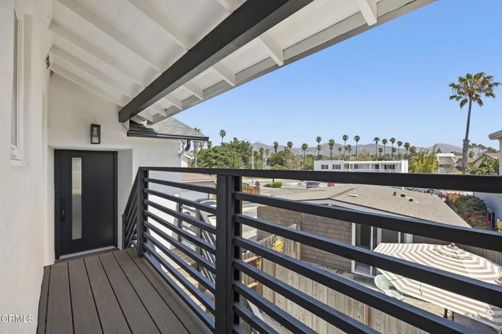 934 Sharon Lane Ventura, CA 93001