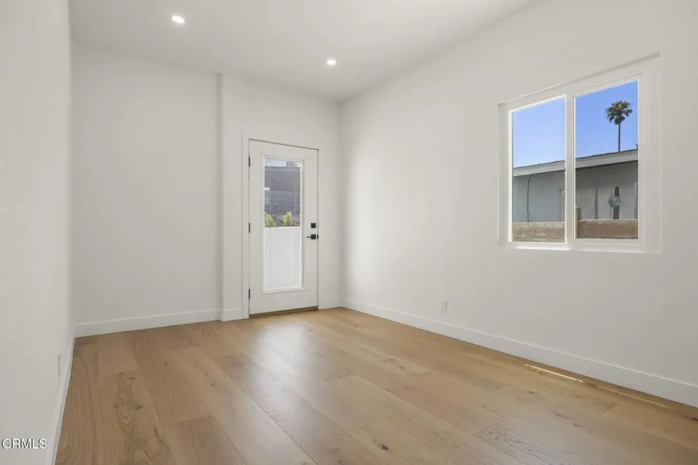 934 Sharon Lane Ventura, CA 93001