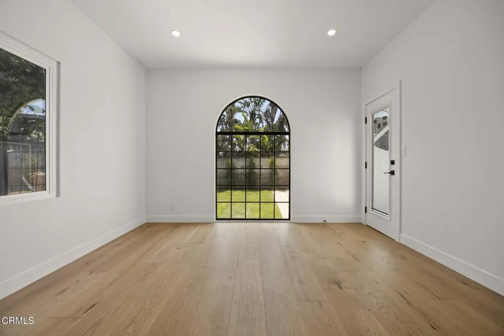 934 Sharon Lane Ventura, CA 93001