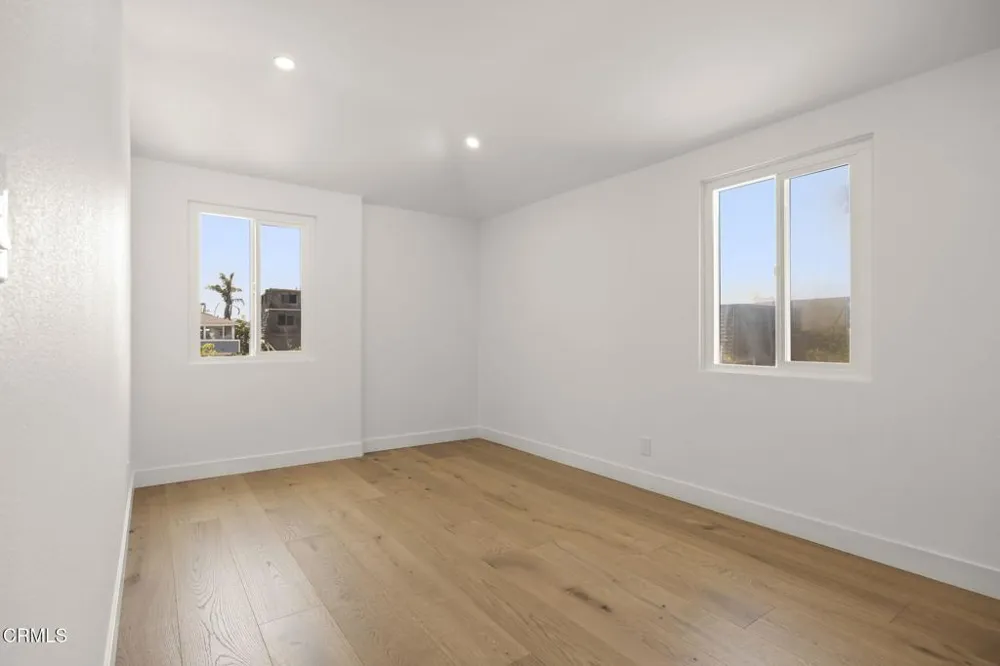 934 Sharon Lane Ventura, CA 93001