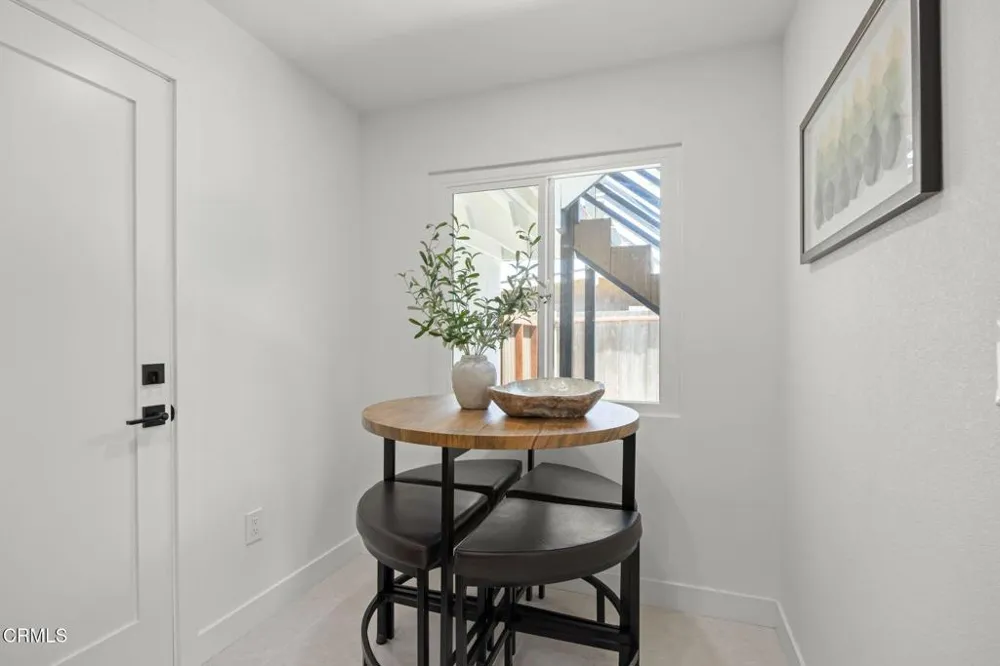934 Sharon Lane Ventura, CA 93001