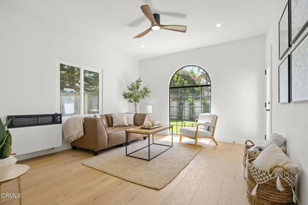 934 Sharon Lane Ventura, CA 93001