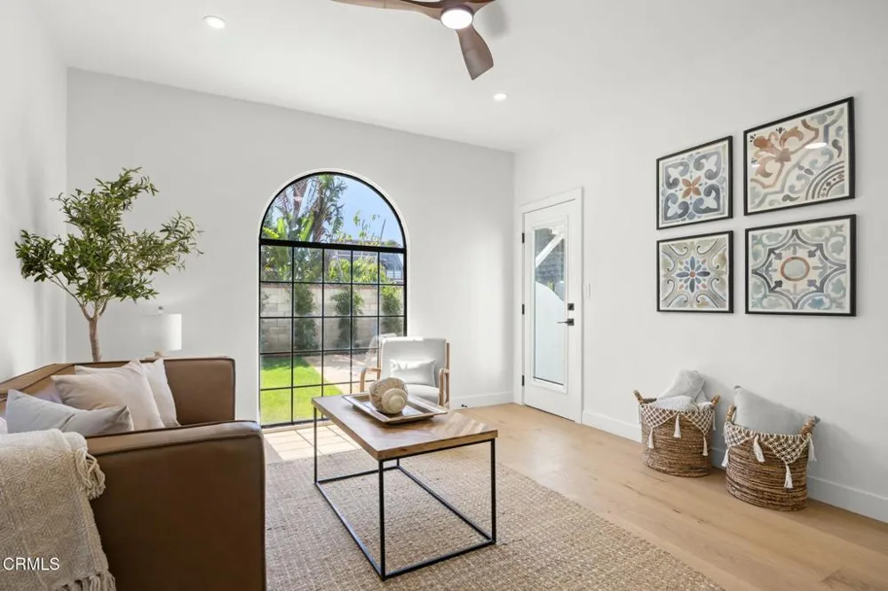 934 Sharon Lane Ventura, CA 93001