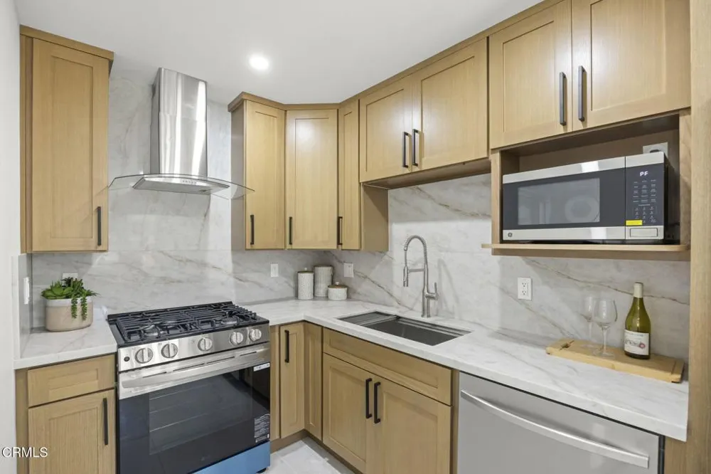 934 Sharon Lane Ventura, CA 93001