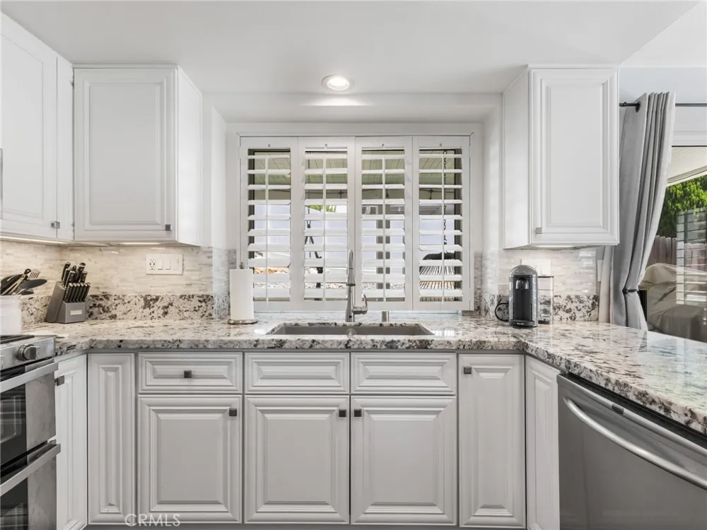 10285 Agate Avenue Mentone, CA 92359