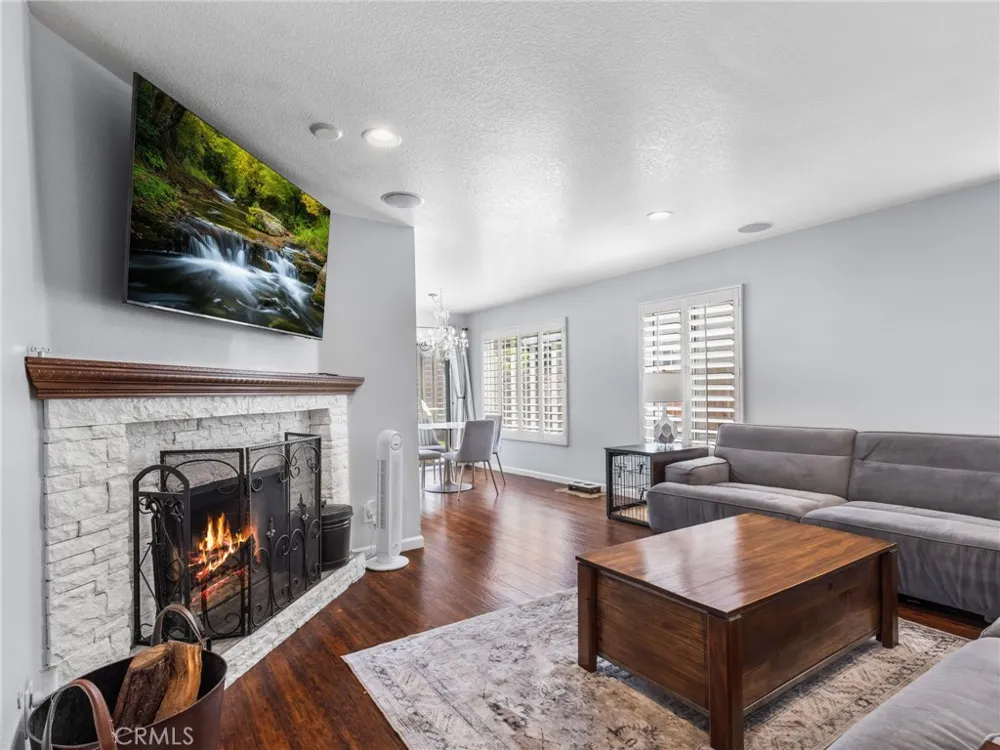 10285 Agate Avenue Mentone, CA 92359