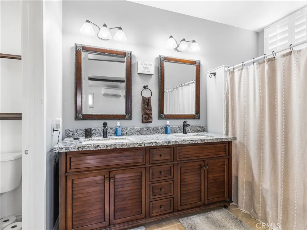10285 Agate Avenue Mentone, CA 92359