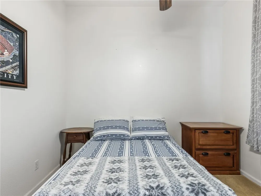 10285 Agate Avenue Mentone, CA 92359