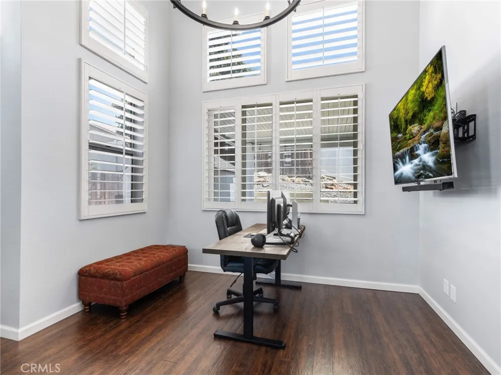 10285 Agate Avenue Mentone, CA 92359