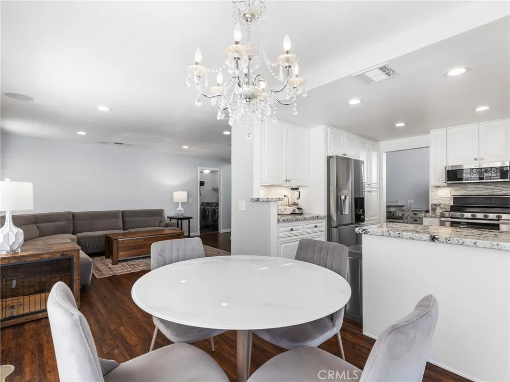10285 Agate Avenue Mentone, CA 92359