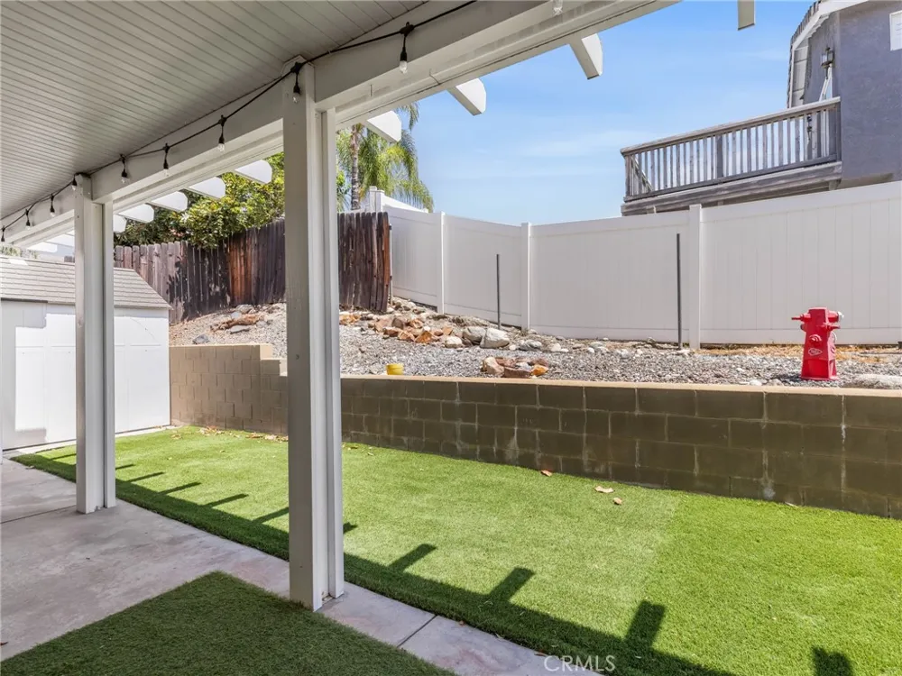 10285 Agate Avenue Mentone, CA 92359
