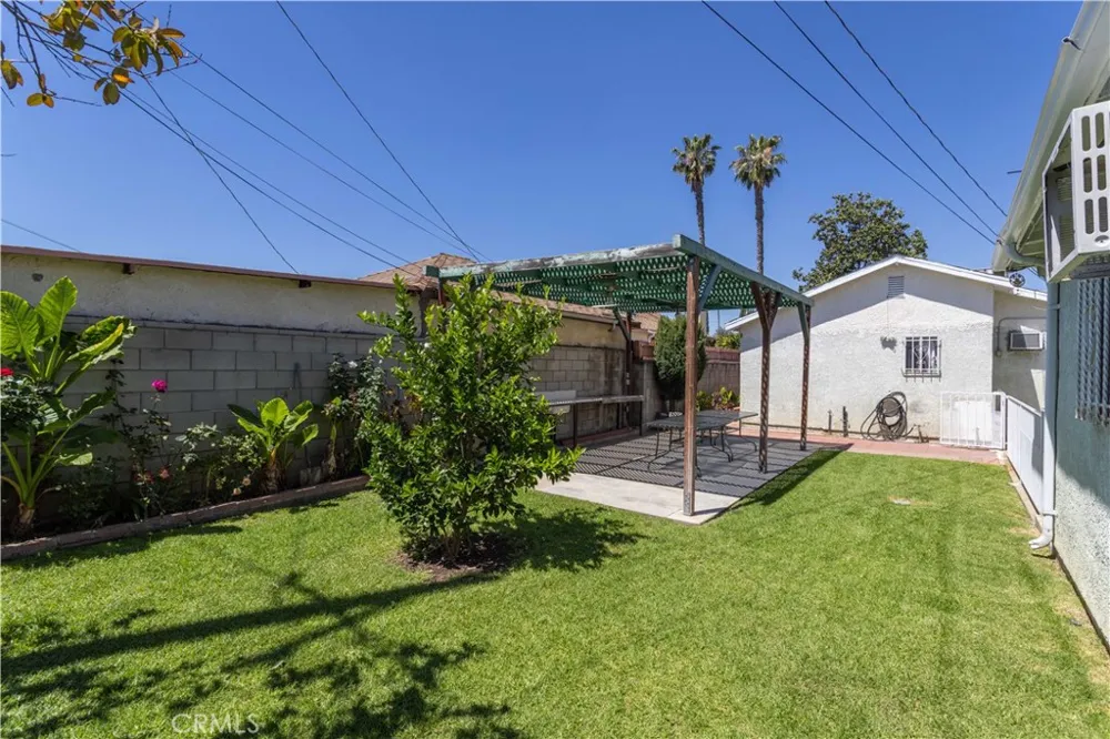 448 Fermoore San Fernando, CA 91340