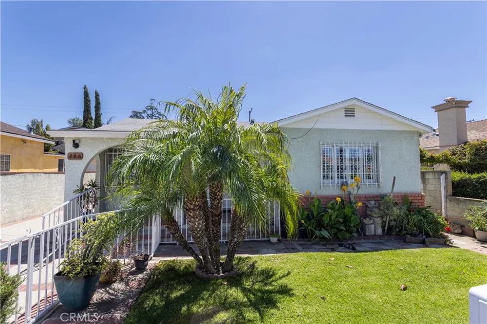 448 Fermoore San Fernando, CA 91340