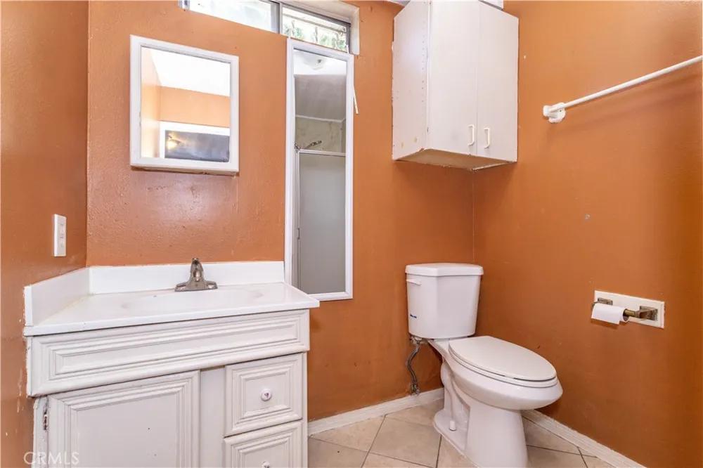 448 Fermoore San Fernando, CA 91340