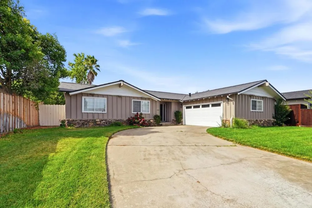 1310 Cedar Court Gilroy, CA 95020