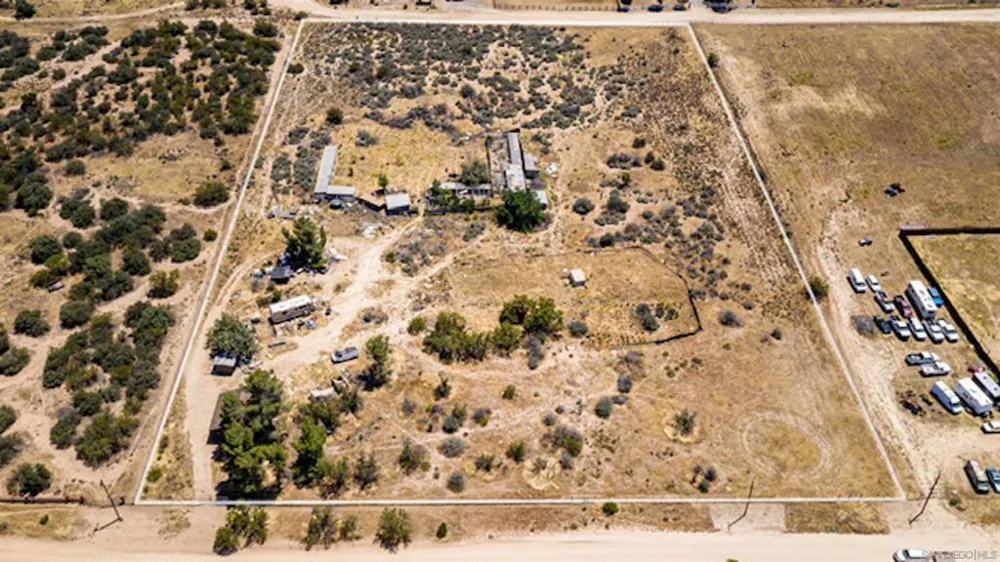 59445 Grandon Anza, CA 92539