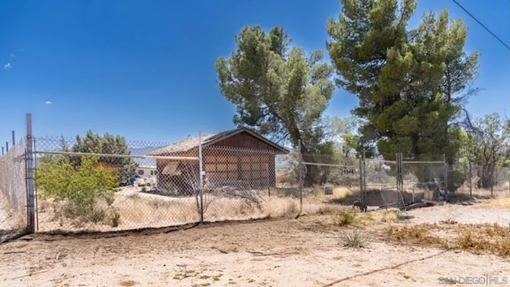 59445 Grandon Anza, CA 92539