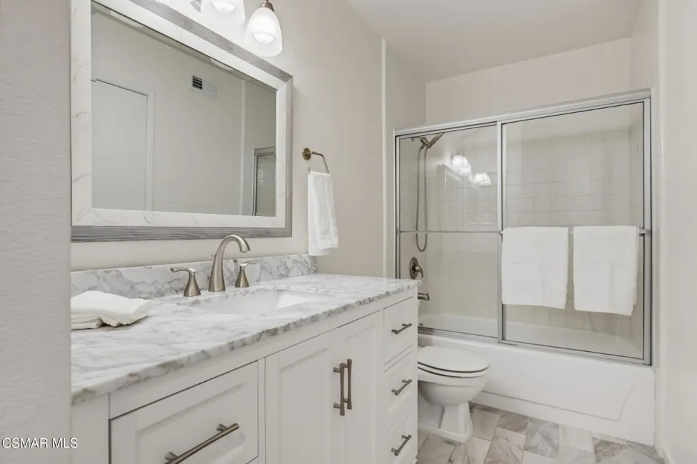29105 E Thousand Oaks Boulevard #E Agoura Hills, CA 91301