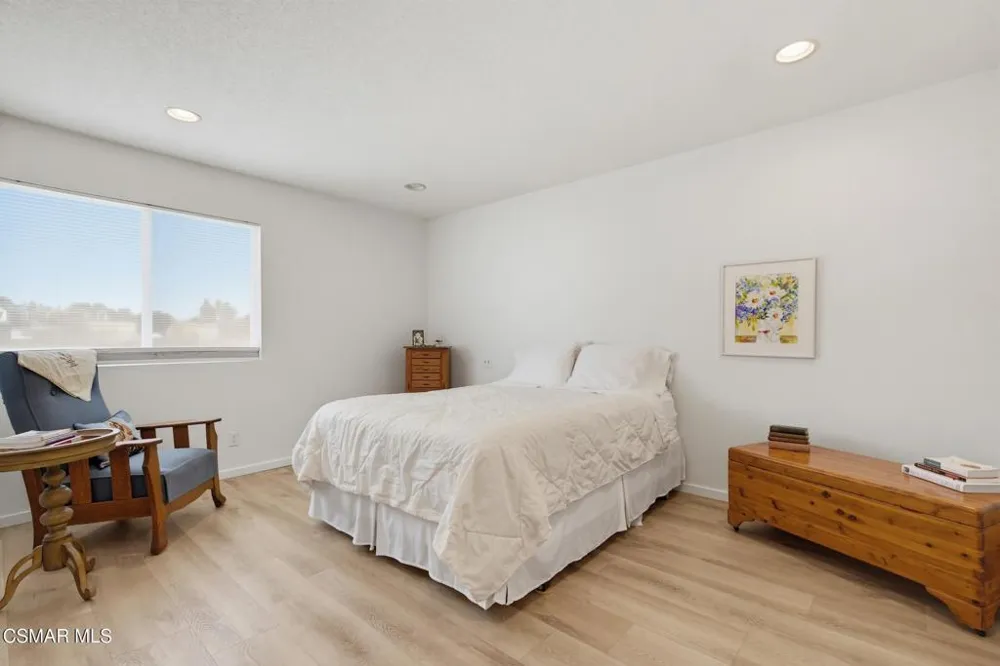 29105 E Thousand Oaks Boulevard #E Agoura Hills, CA 91301