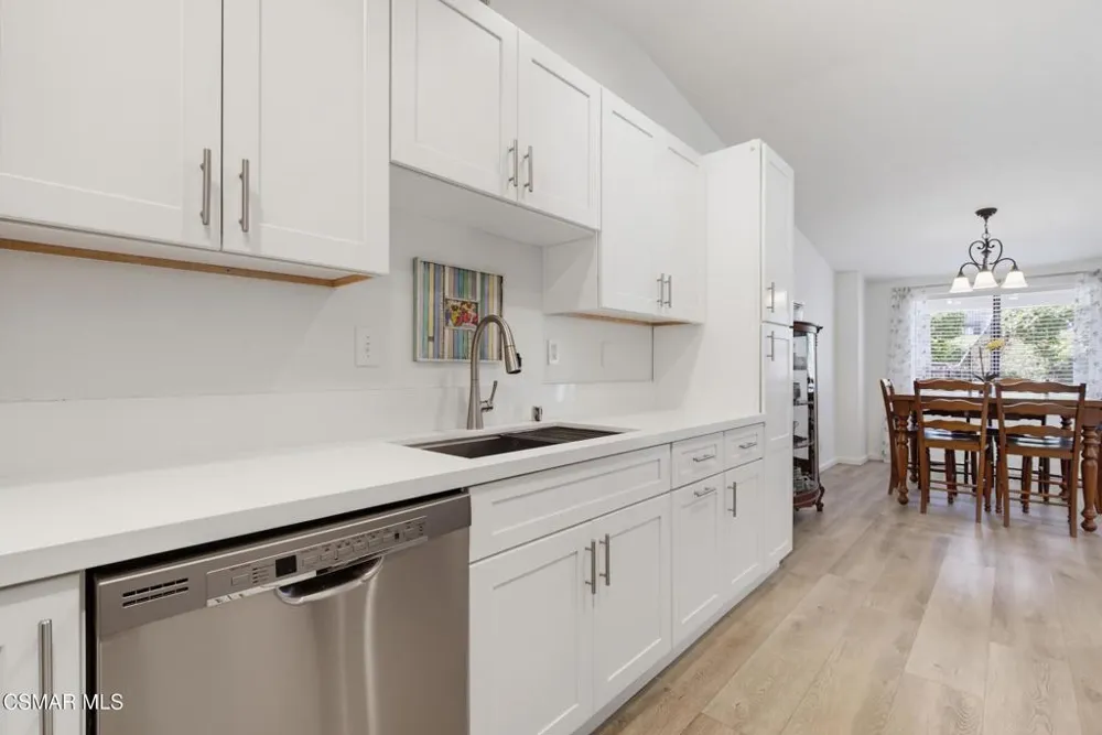 29105 E Thousand Oaks Boulevard #E Agoura Hills, CA 91301