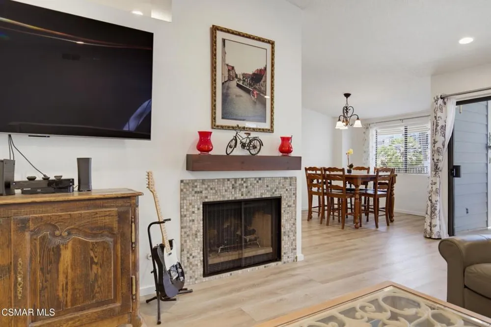 29105 E Thousand Oaks Boulevard #E Agoura Hills, CA 91301