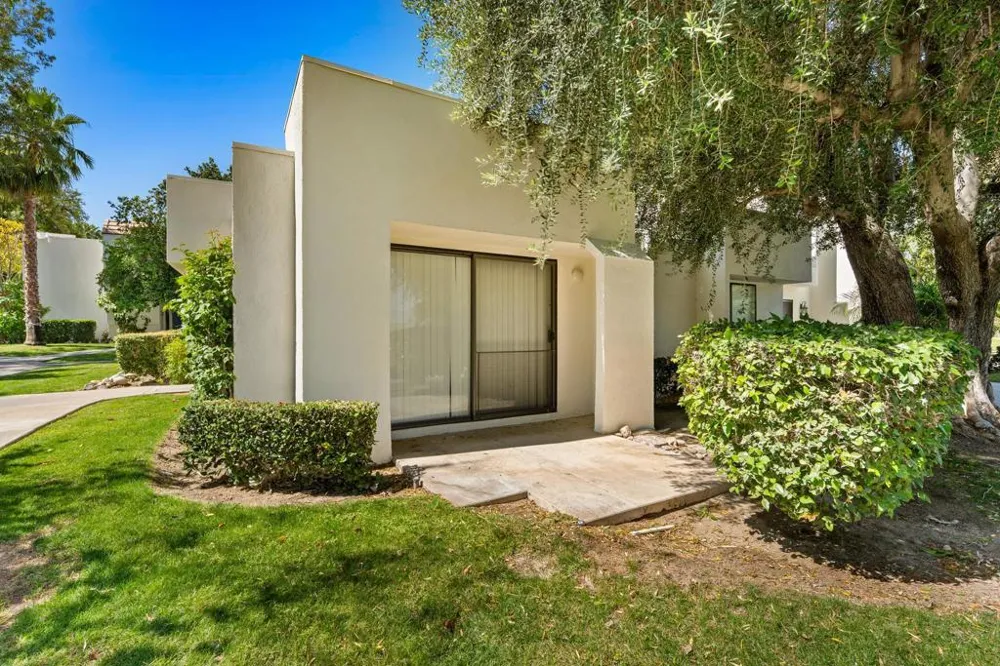 48680 Desert Flower Drive Palm Desert, CA 92260
