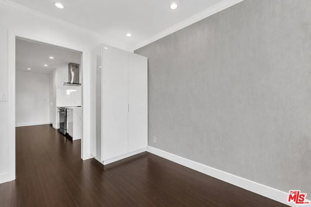 865 Comstock Avenue #16C Los Angeles, CA 90024
