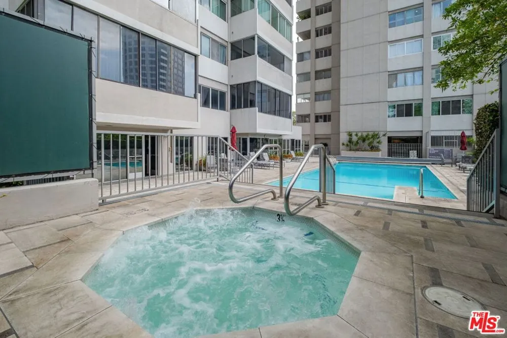 865 Comstock Avenue #16C Los Angeles, CA 90024
