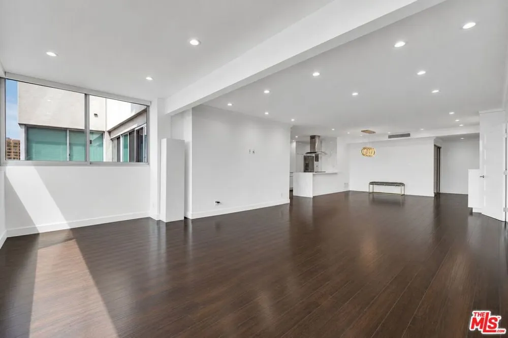 865 Comstock Avenue #16C Los Angeles, CA 90024