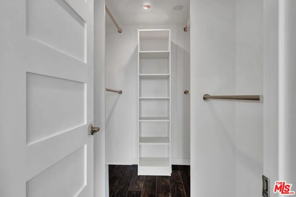 865 Comstock Avenue #16C Los Angeles, CA 90024
