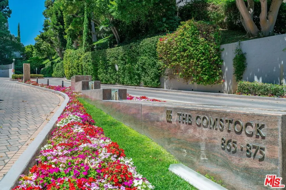 865 Comstock Avenue #16C Los Angeles, CA 90024
