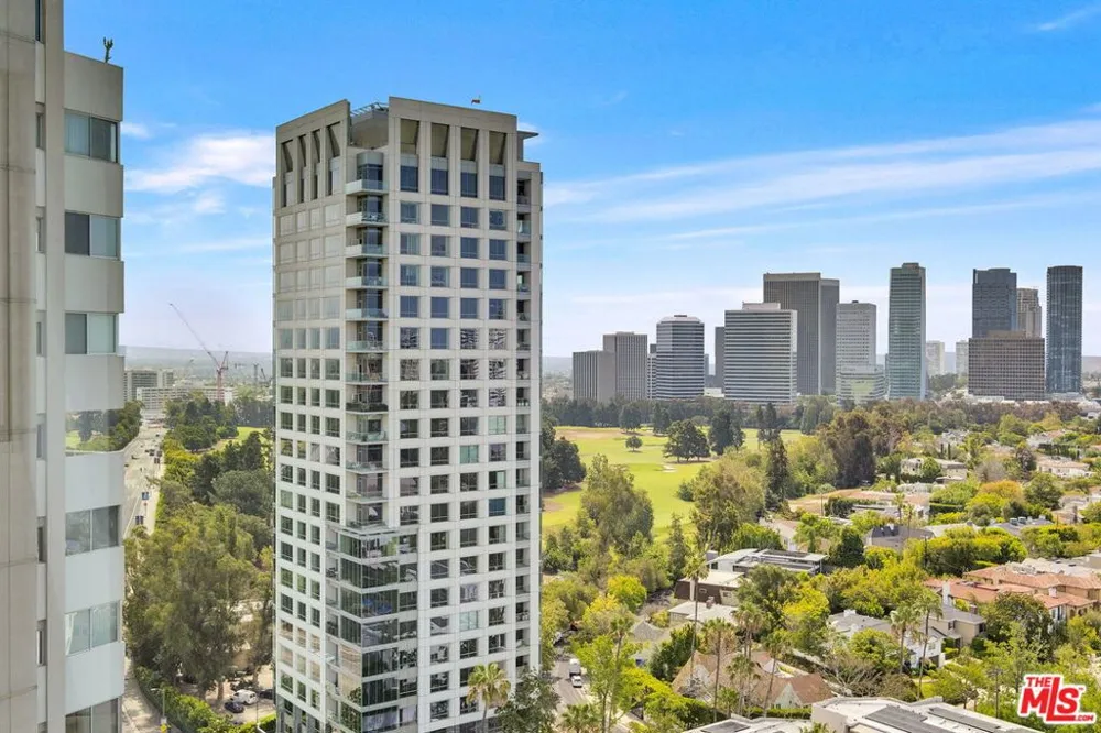 865 Comstock Avenue #16C Los Angeles, CA 90024