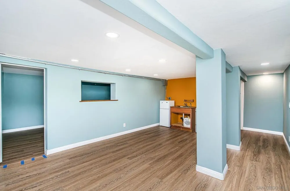 2559 Tuberose St San Diego, CA 92105