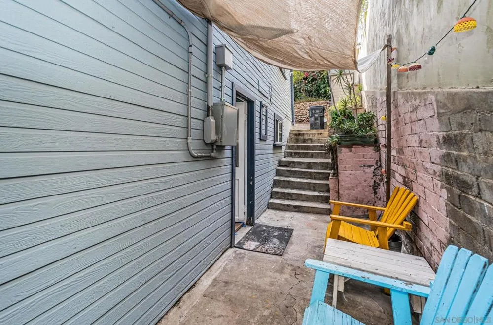 2559 Tuberose St San Diego, CA 92105