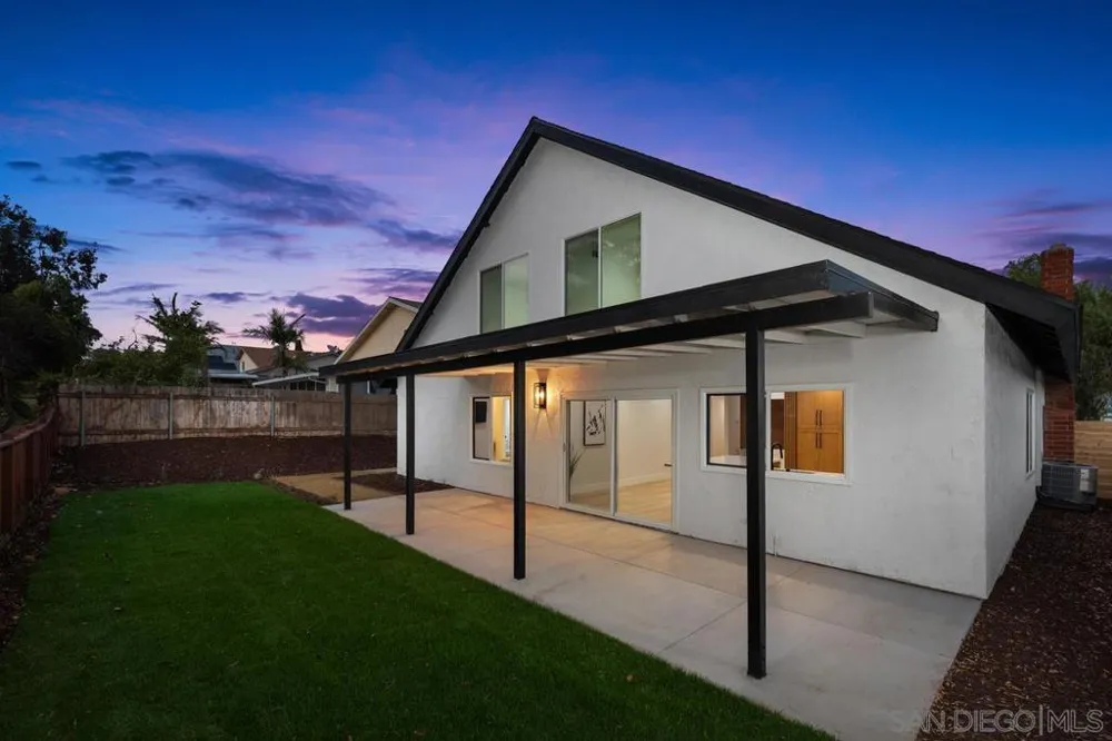 1594 Max Chula Vista, CA 91911