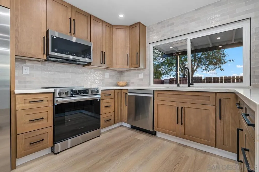 1594 Max Chula Vista, CA 91911