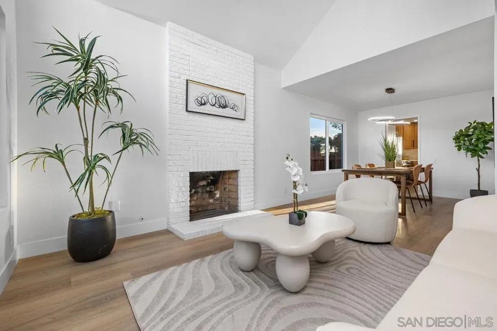 1594 Max Chula Vista, CA 91911