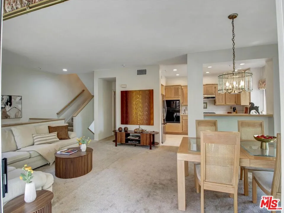 14063 Lemoli Avenue Hawthorne, CA 90250