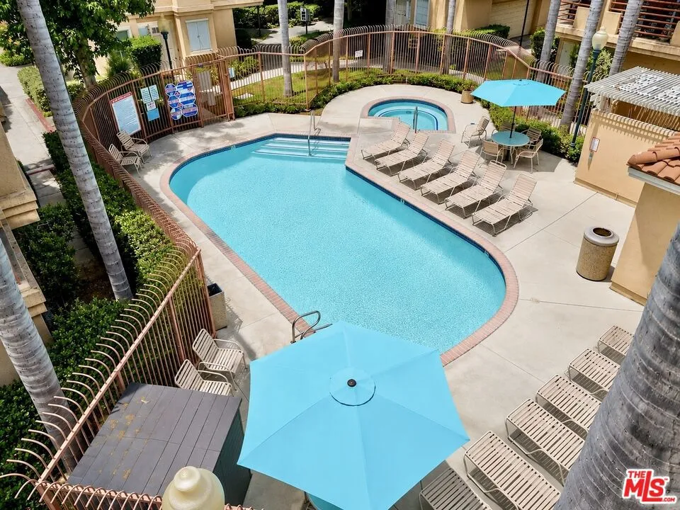 14063 Lemoli Avenue Hawthorne, CA 90250